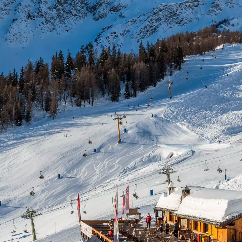 sciare a Courmayeur in Valle d'Aosta