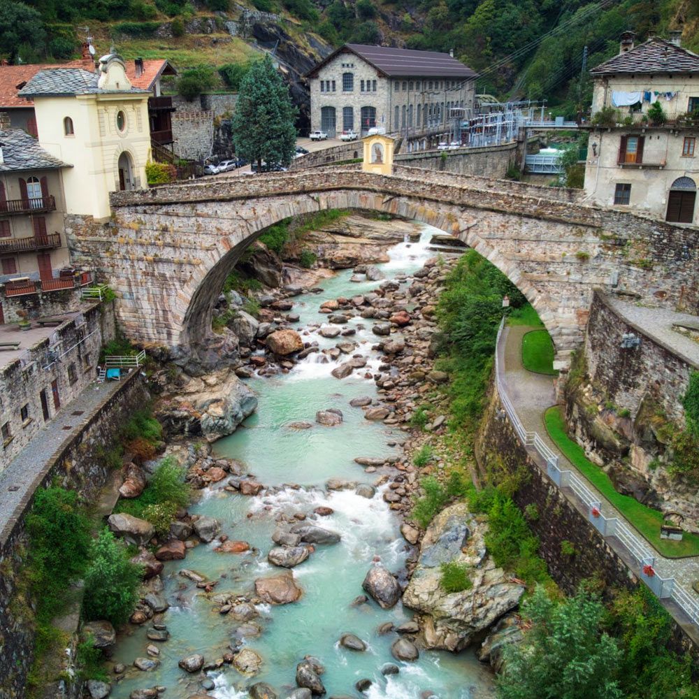 Il Ponte di Pont-Saint-Martin in Valle d'Aosta