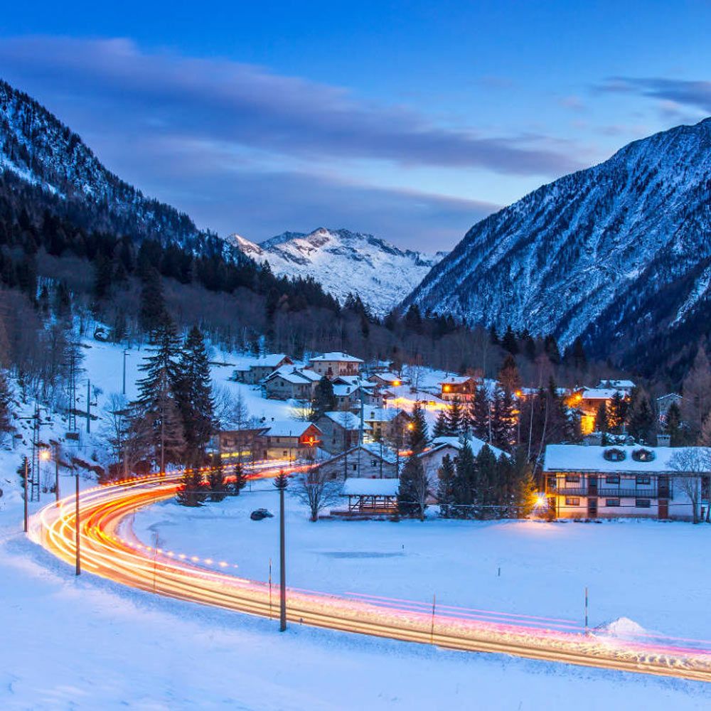 Gressoney di notte in Valle d'Aosta